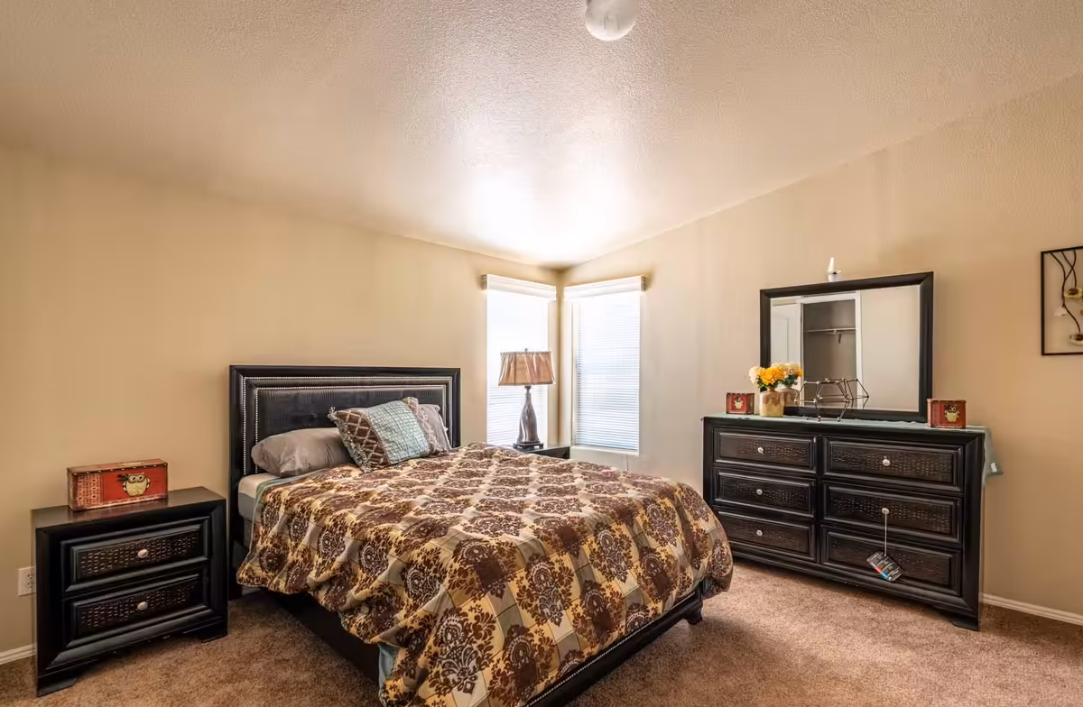 fencing, Apache Junction homes, park‑model, new mobile homes, BonitofehmesacavcoAmasterbed, clearance