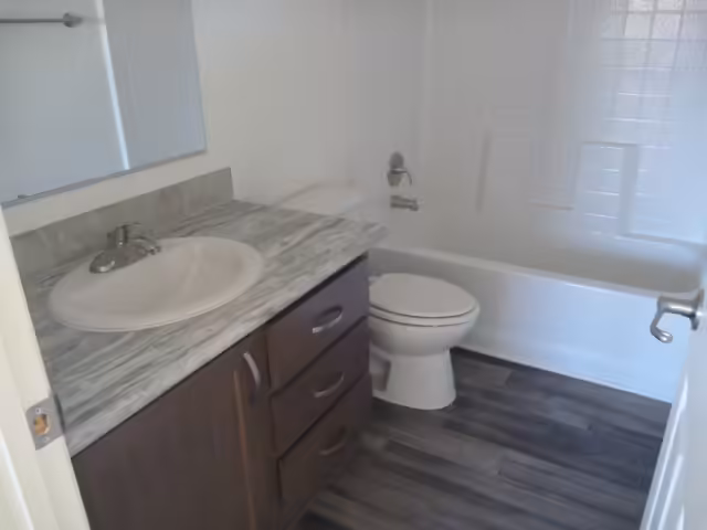 vinyl‑siding, laminate flooring options, trade‑in, SAAP, Cavco, all‑age parks